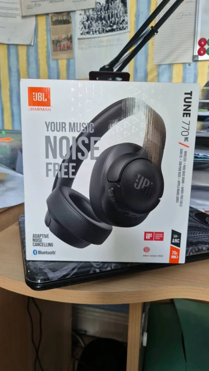 JBL Headphones - Image 1
