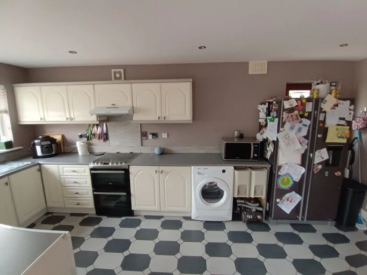 Kitchen full - Image 3
