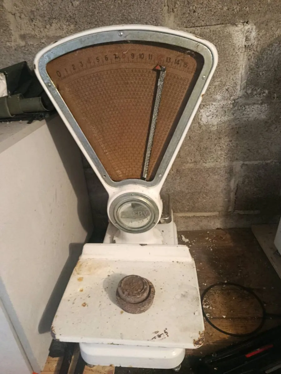 Antique scales - Image 2