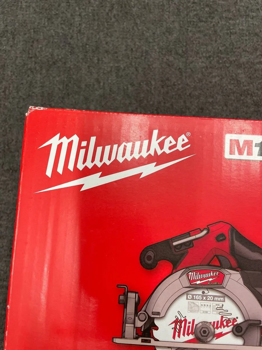 Milwaukee Baretool Circular Saw M18 FCS552 - Image 4