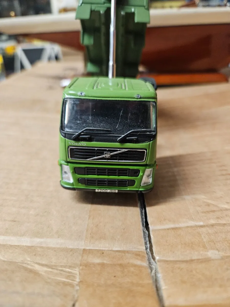 Corgi Volvo Tipper Truck - Image 4