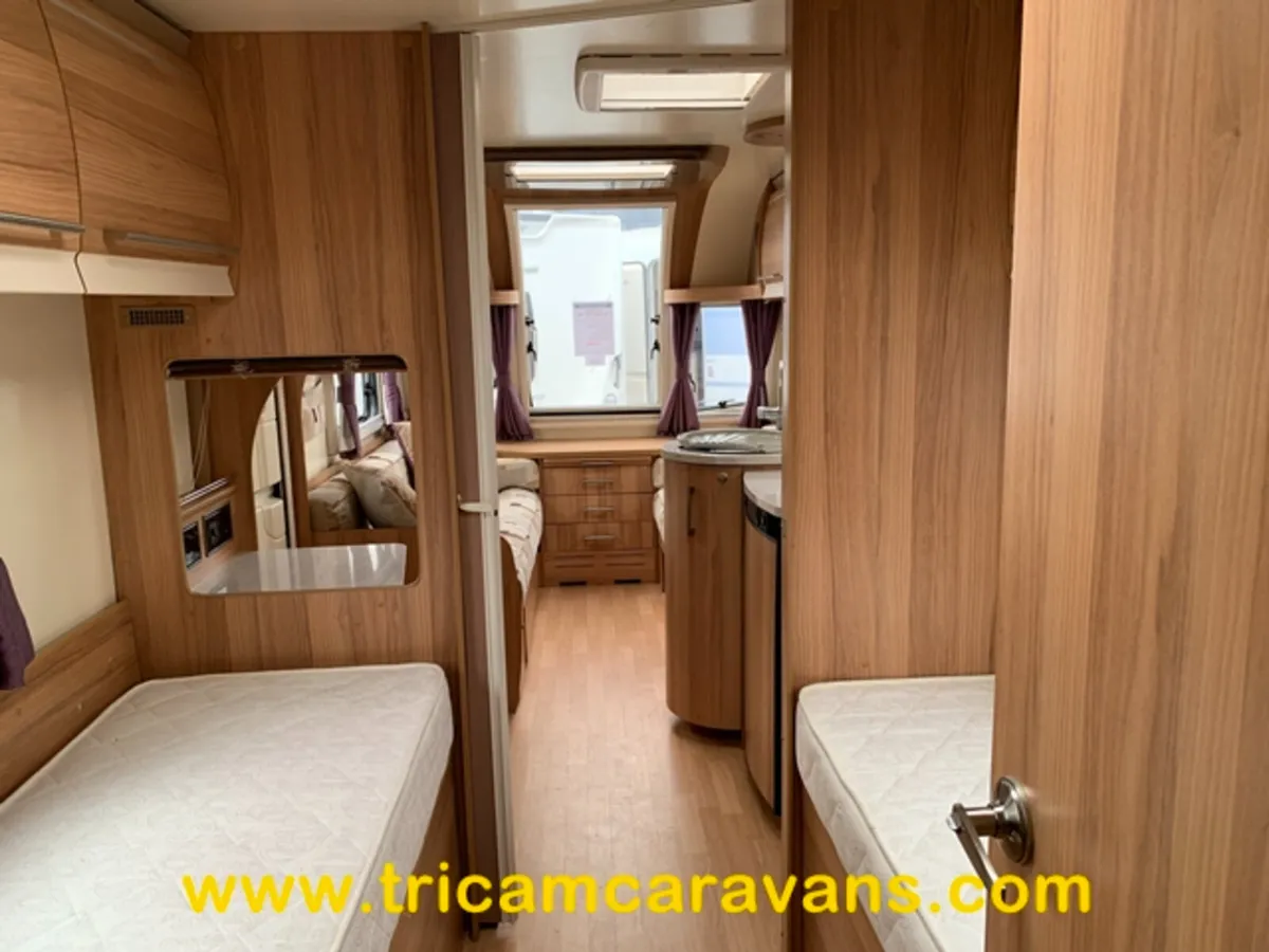 2013 Bailey Unicorn Cadiz, Twin Fixed Beds - Image 2