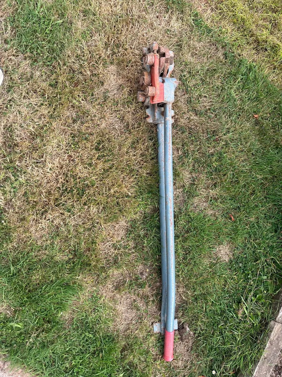 Steel bender