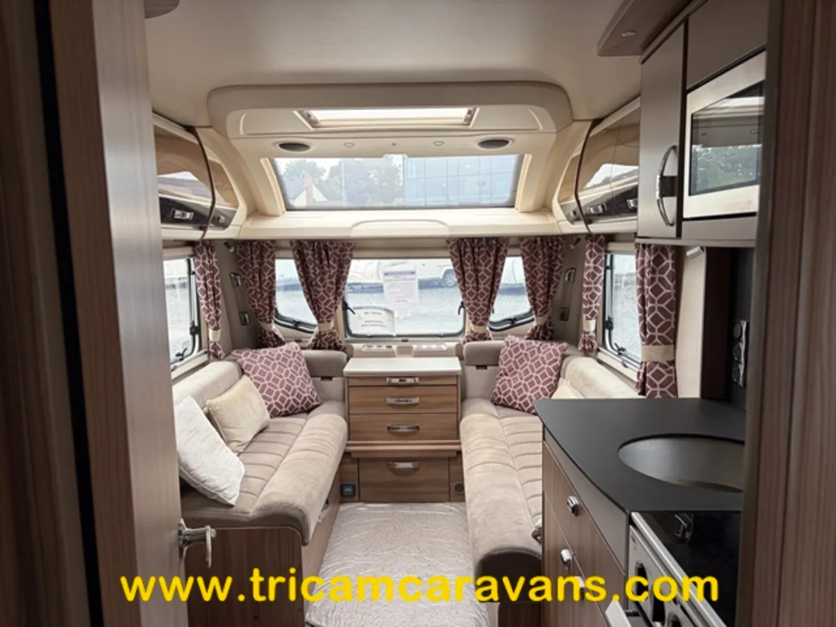 2018 Swift Conqueror 650/4, Twin Axle, Island Bed - Image 2