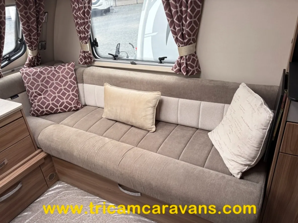2018 Swift Conqueror 650/4, Twin Axle, Island Bed - Image 3