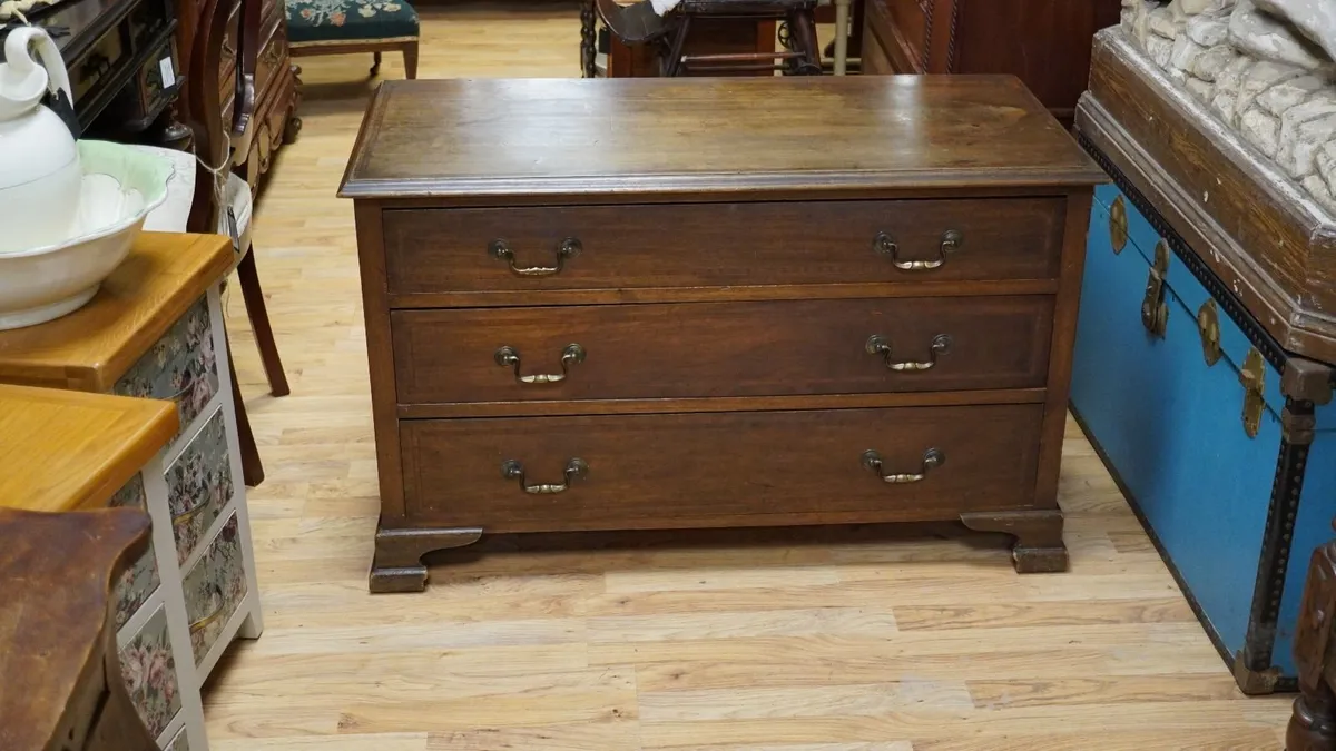Vintage Mahogany Low Chest of Drawers - Image 2