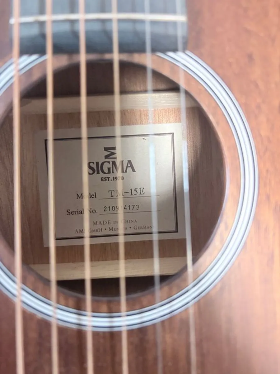 guitar - Image 4