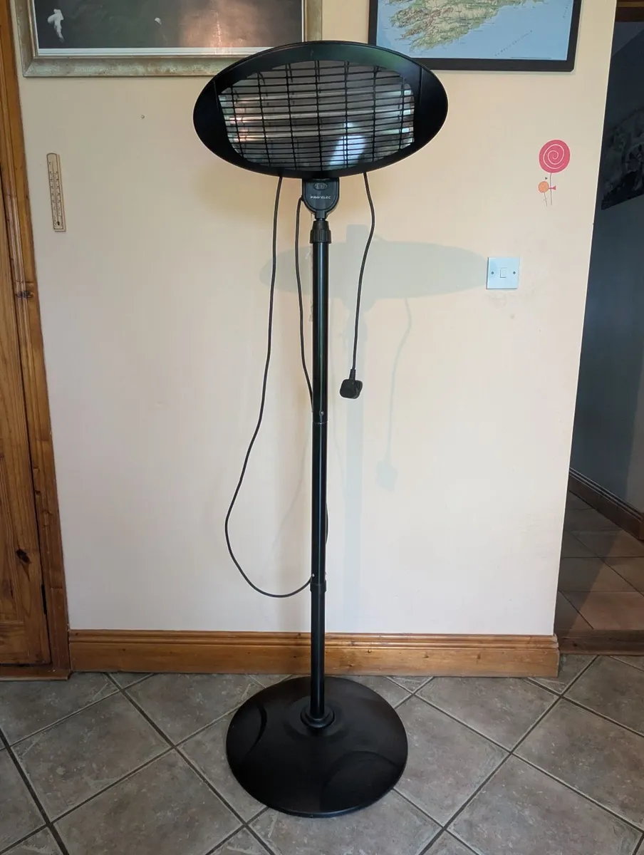 Pro-Elec 2000W Electric Infrared Free-Standing Pat - Image 1