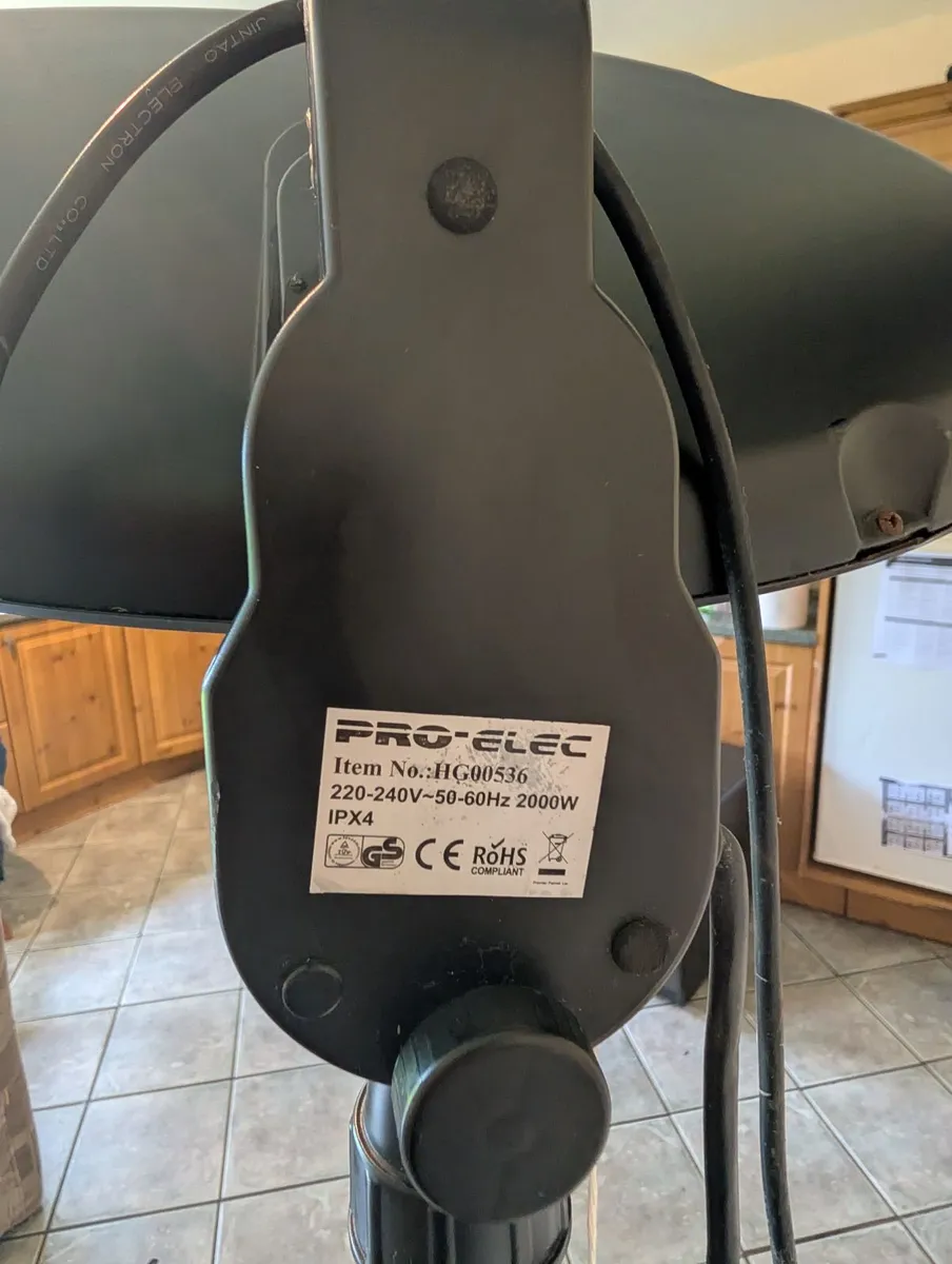Pro-Elec 2000W Electric Infrared Free-Standing Pat - Image 2