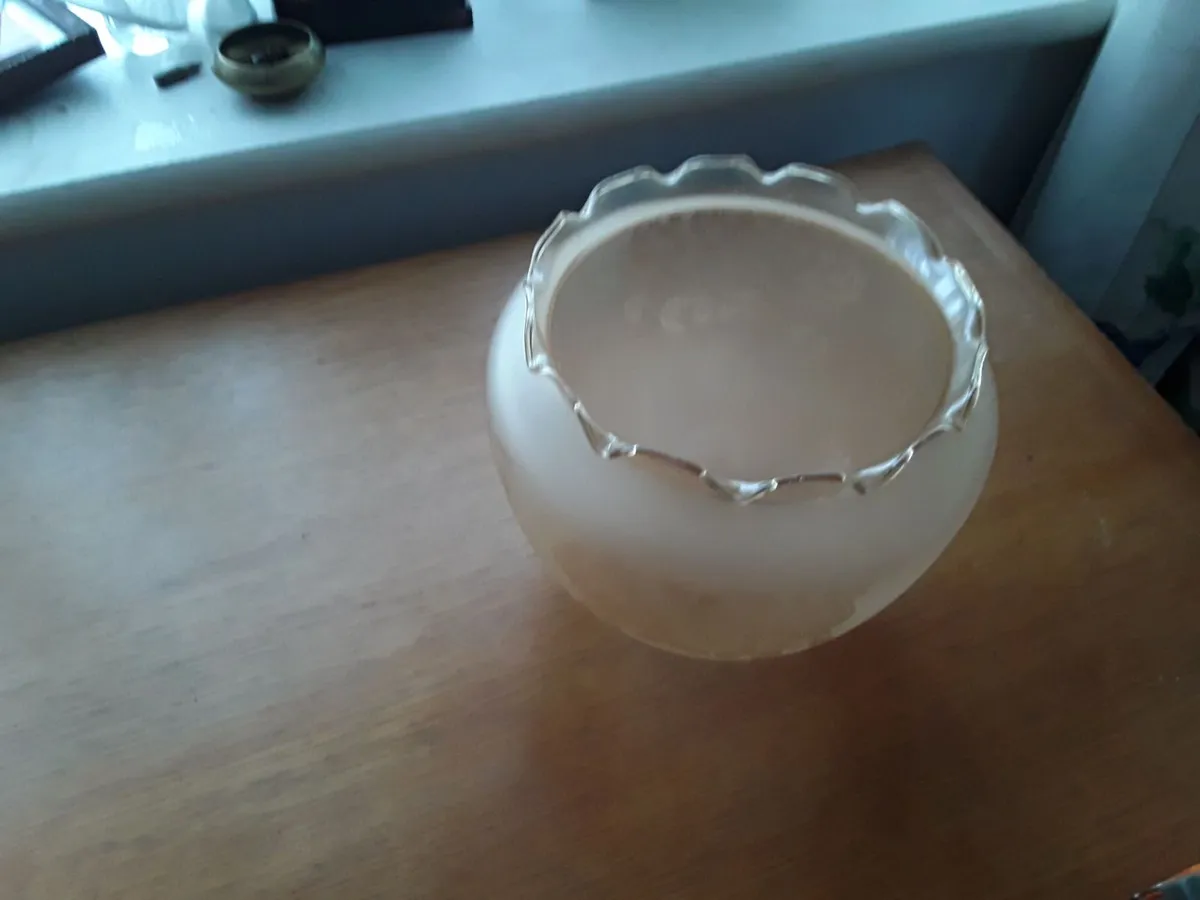 Vintage light Amber colour glass shade - Image 2