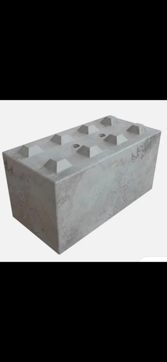 Concrete kelly blocks - Image 1