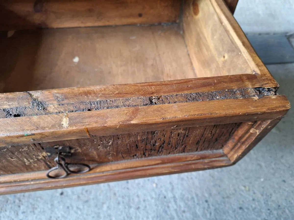 Segusino Rustic Mexican Furniture (DELIVERY) - Image 4