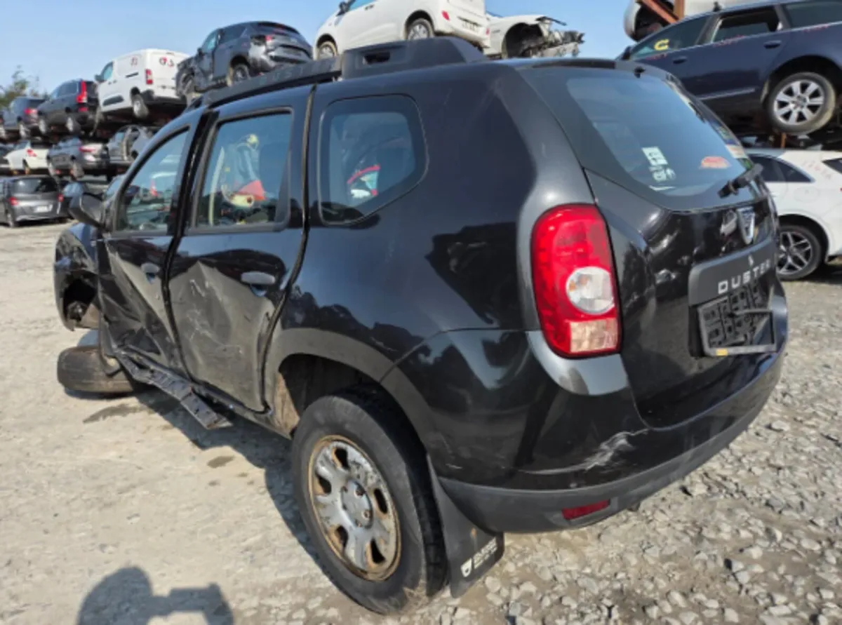 2010-2018 MK1 Dacia Duster For Breaking - Image 4
