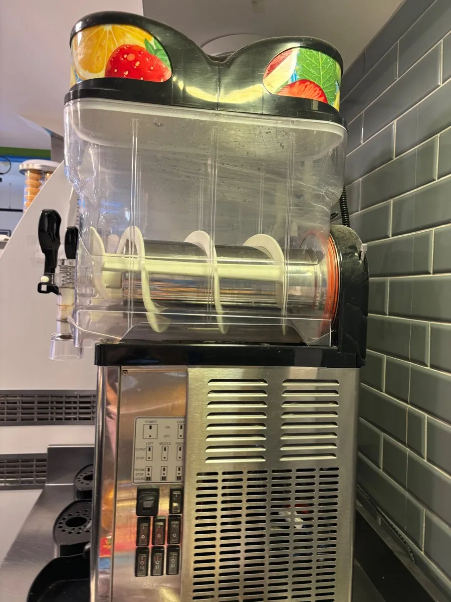 Slushie Machine - Image 1