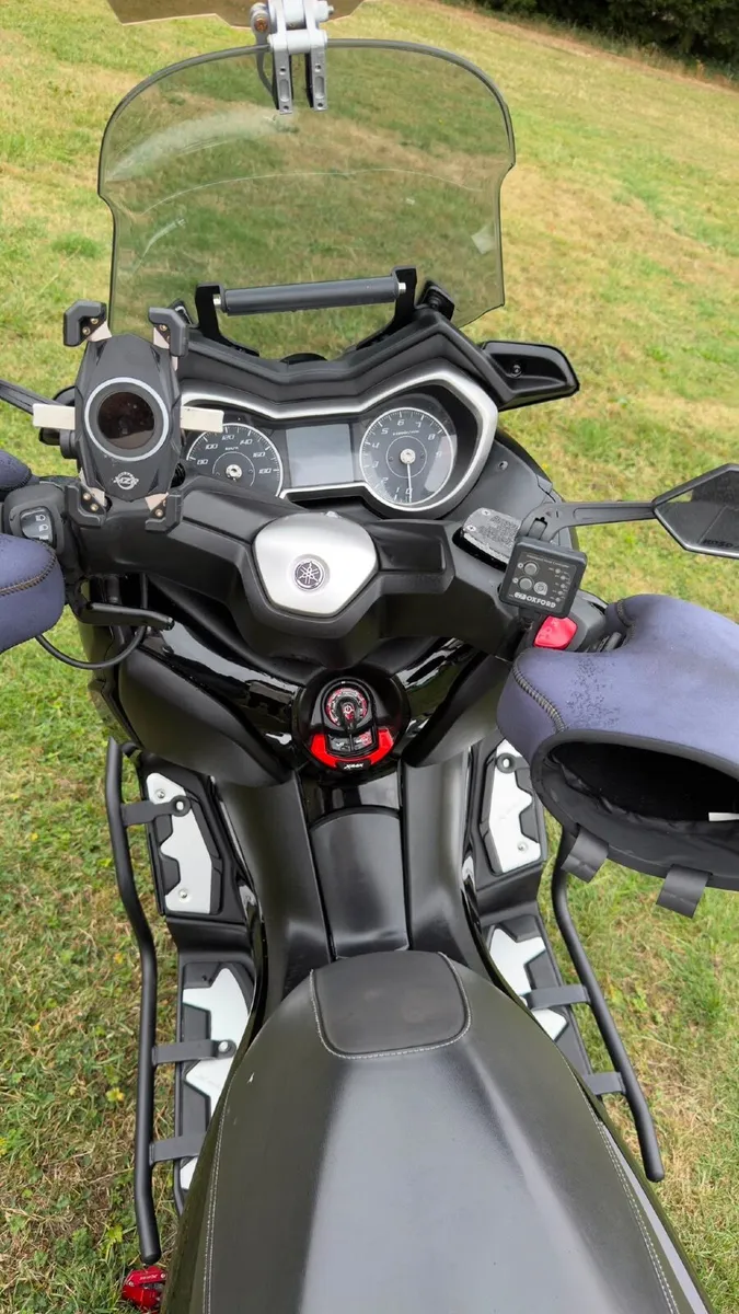 YAMAHA Xmax 2019 395cc - Image 2