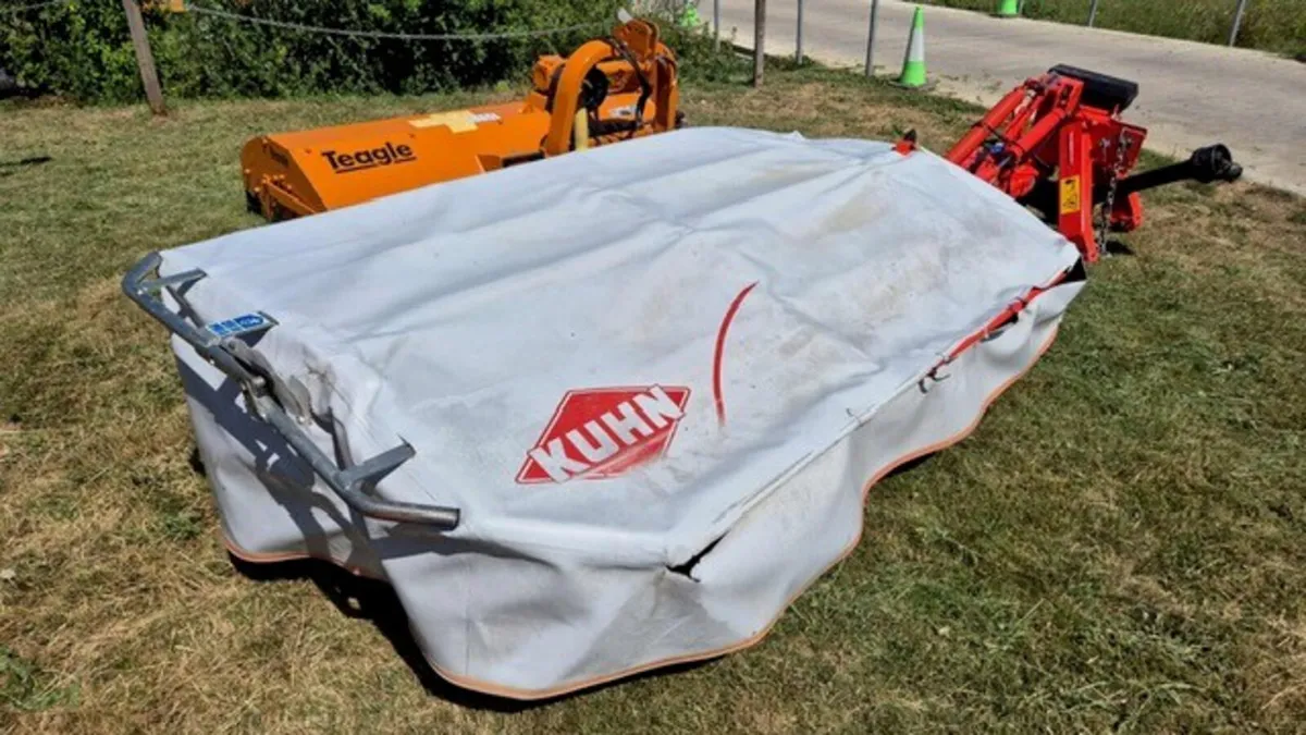 KUHN GMD 700 DISC MOWER, 9' - Image 1