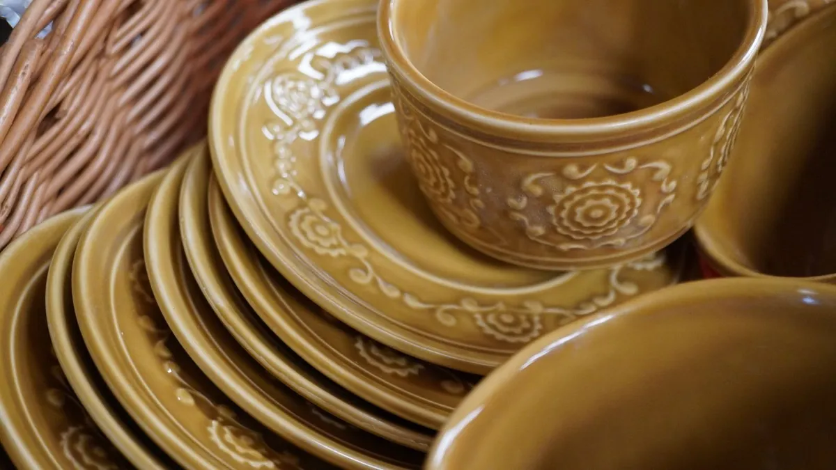Vintage Staffordshire Mustard-Gold Soup Set - Image 4
