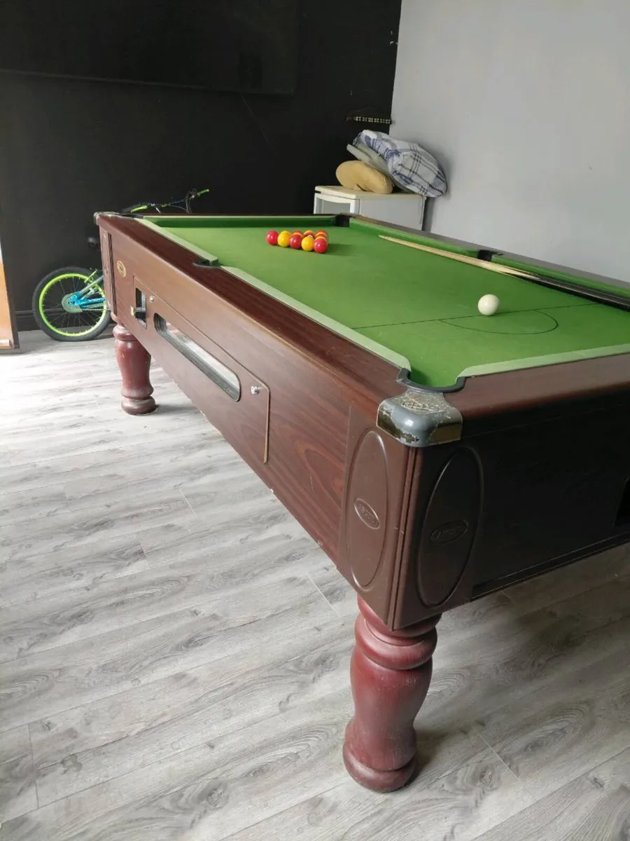 Pool table - Image 2