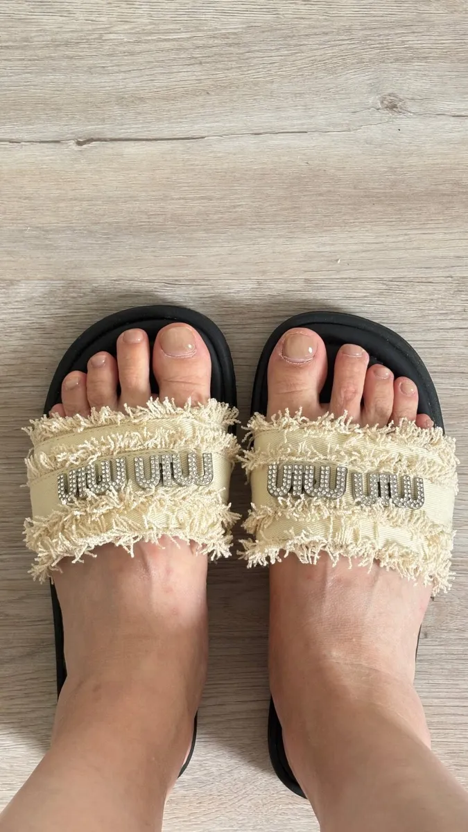 sandals - Image 1