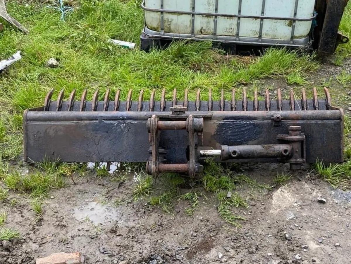 Tilt rake bucket - Image 2