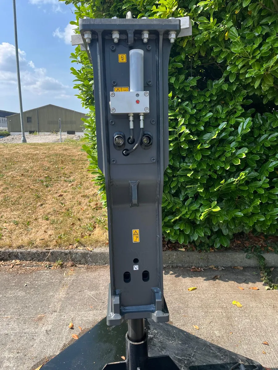 DEVELON HB15FH Rock Breaker for Excavators - Image 4