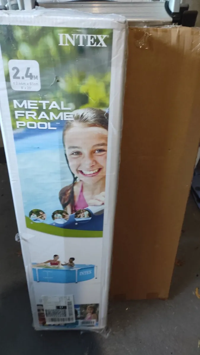 Intex 1,828 litre Metal Frame Pool Used Only 3 Tim - Image 1
