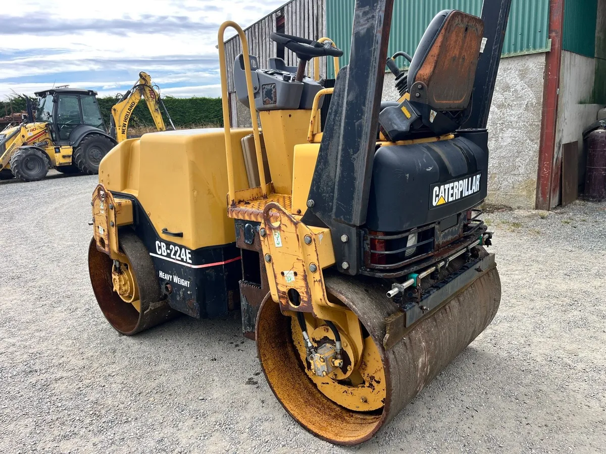 CAT 224E x 1200mm Roller - Image 3