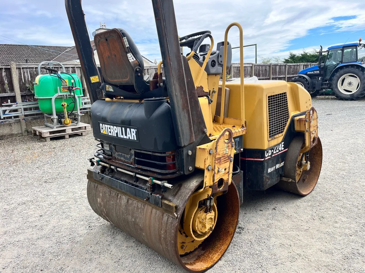 CAT 224E x 1200mm Roller - Image 4