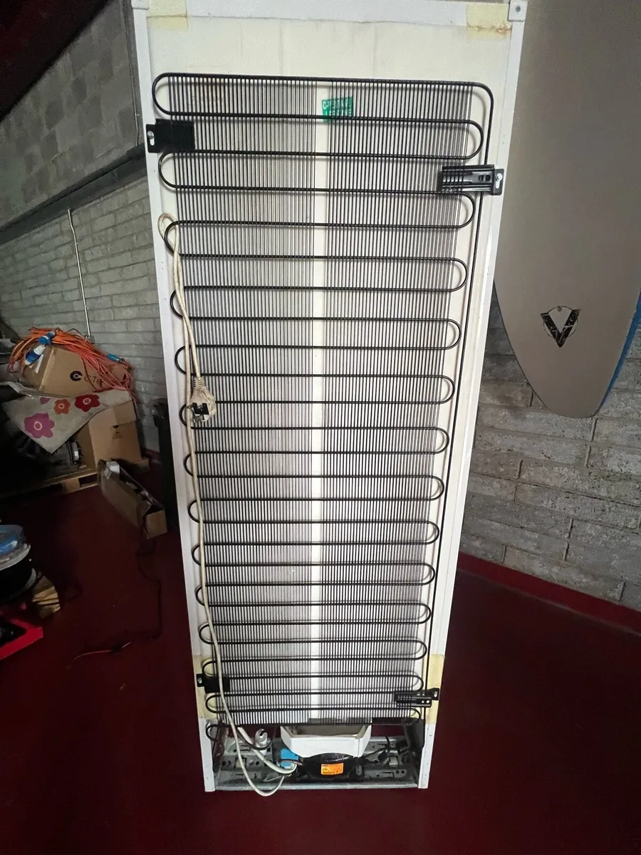 Fridge / Oven. - Image 2