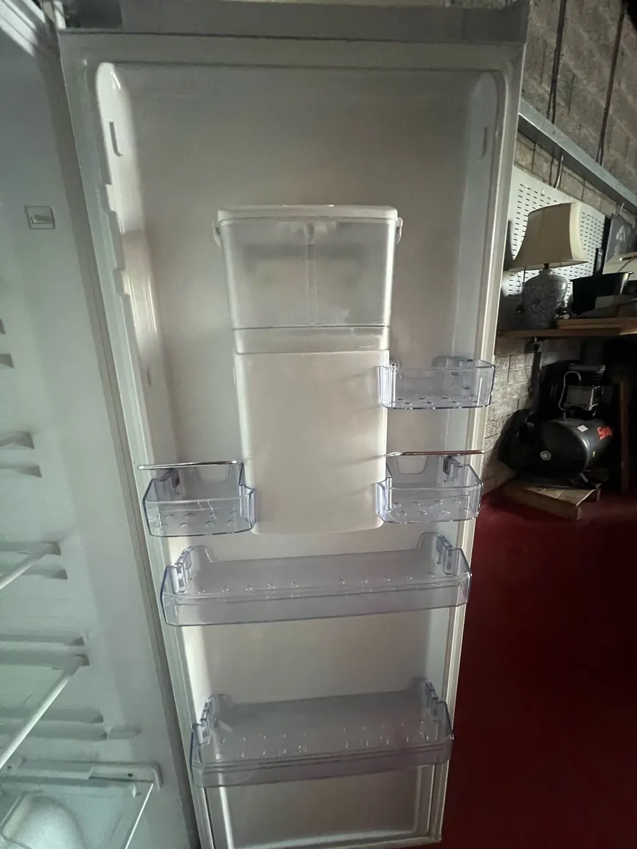 Fridge / Oven. - Image 4