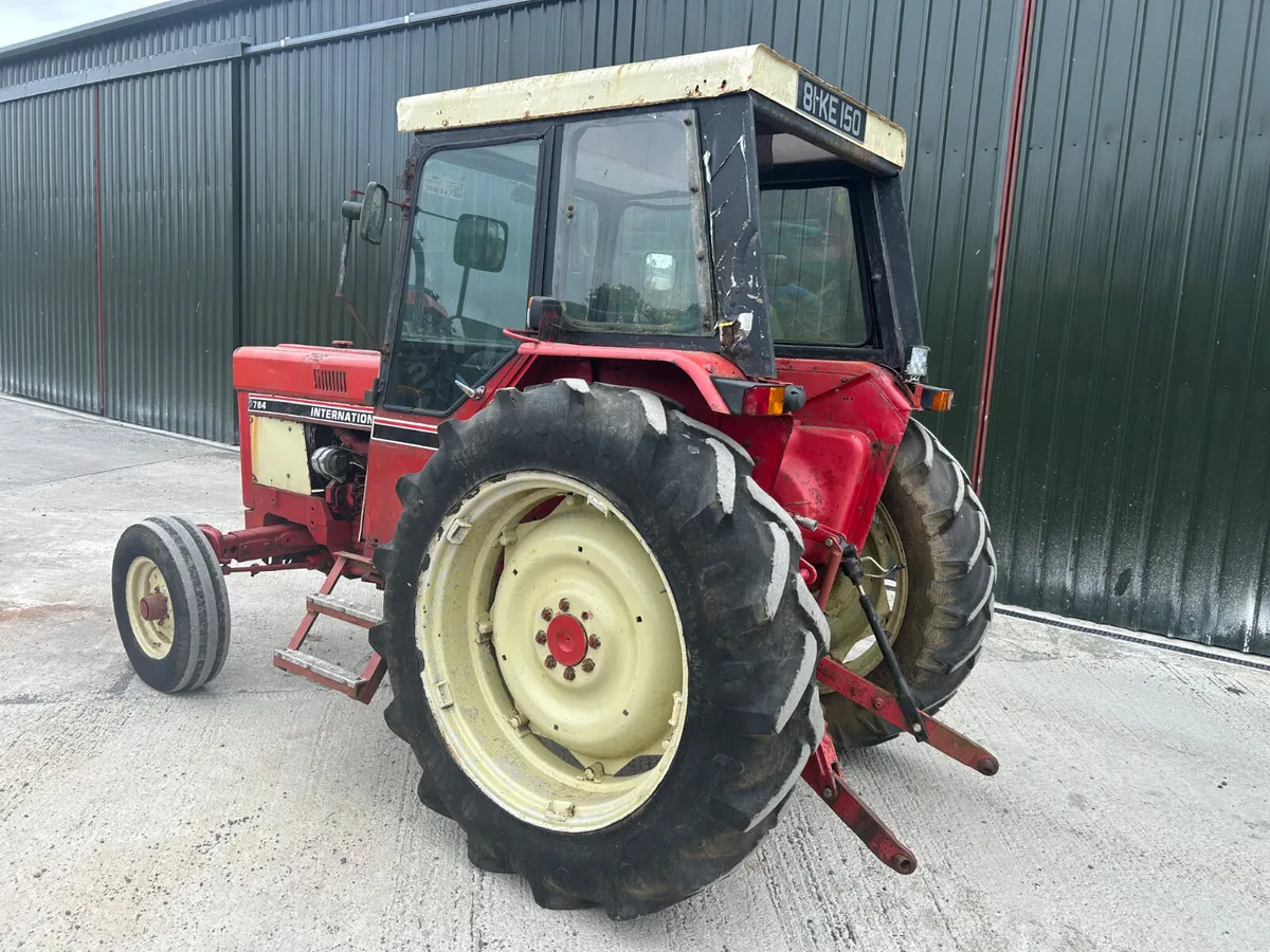 1981 International 784 2wd - Image 4