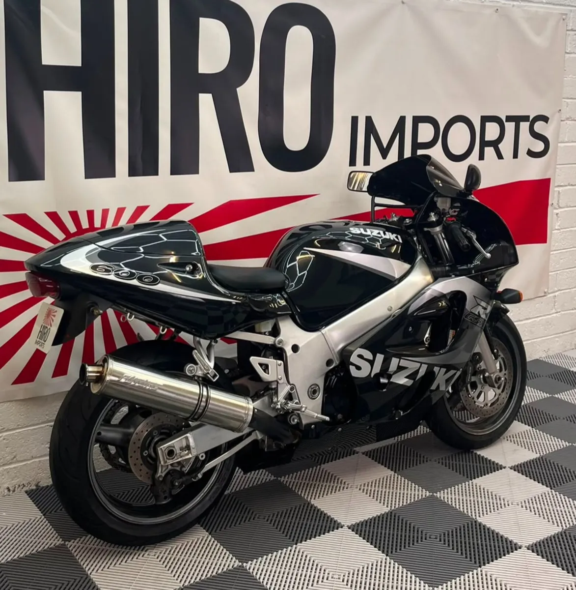 1999 Suzuki GSXR 600 SRAD - Image 2