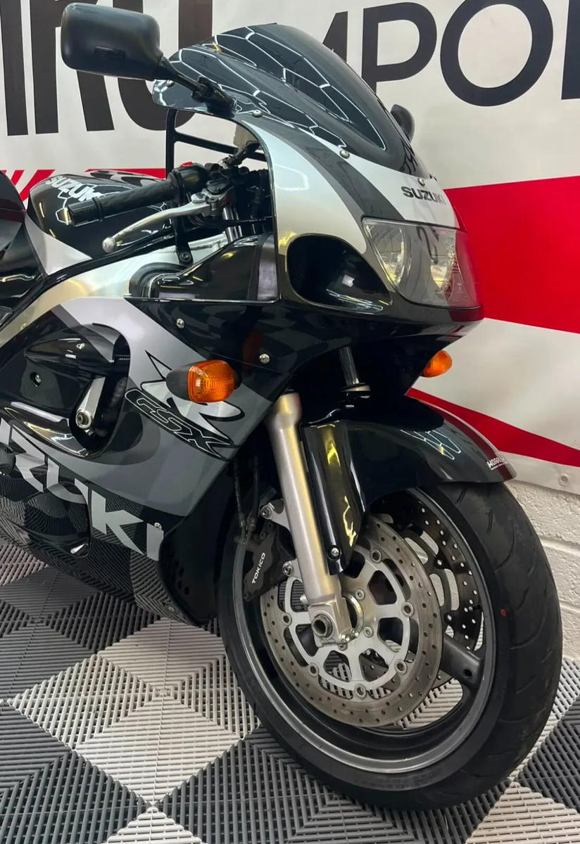 1999 Suzuki GSXR 600 SRAD - Image 4