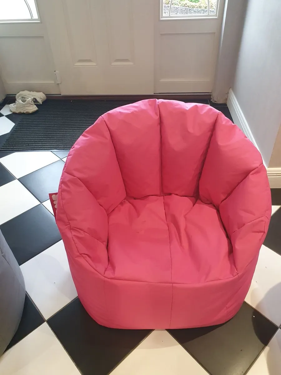 2 Snug Kid's beanbag chairs - Image 3
