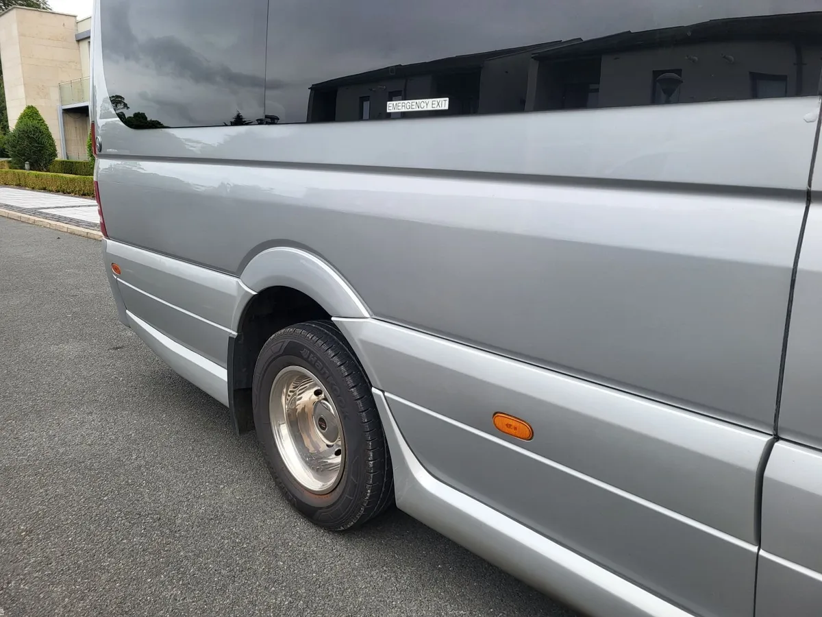 2011 Sprinter 16 seats - Image 3