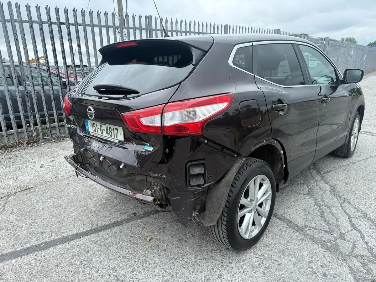 2015 Nissan Qashqai 1.5d DAMAGE REPAIRABLE - Image 4