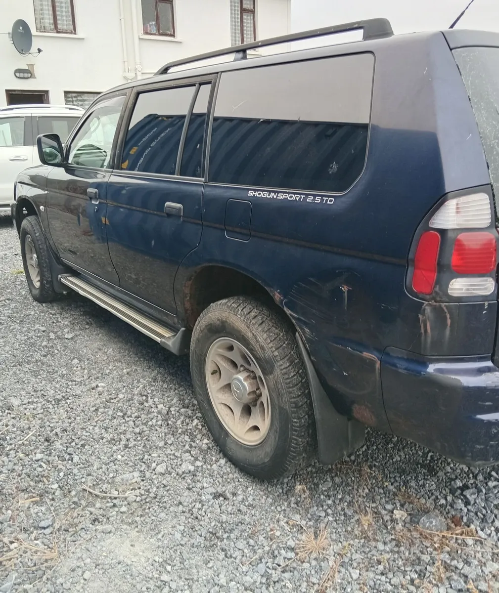 Mitsubishi Pajero 2005 - Image 3