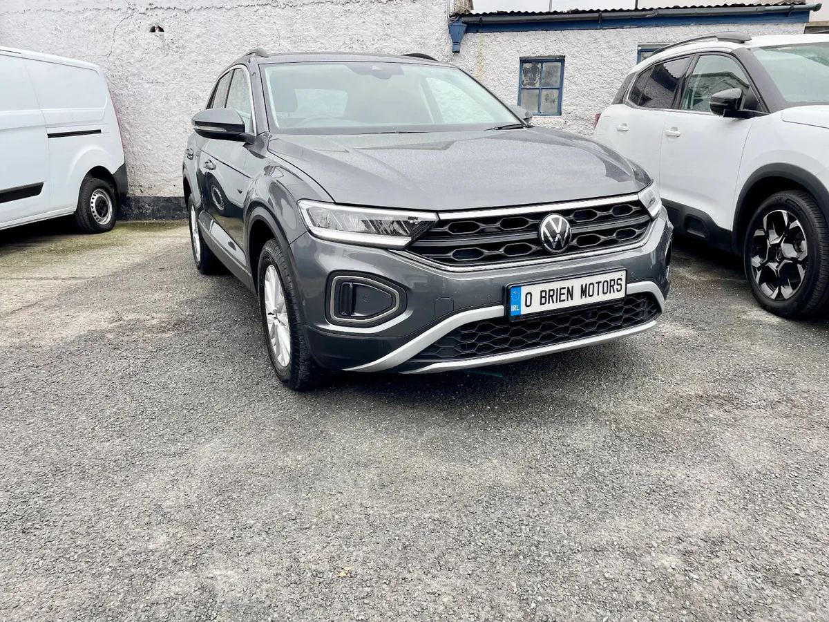 Volkswagen T-Roc Life 2.0TDI 115PS 2 SEAT VAN,2023 - Image 1