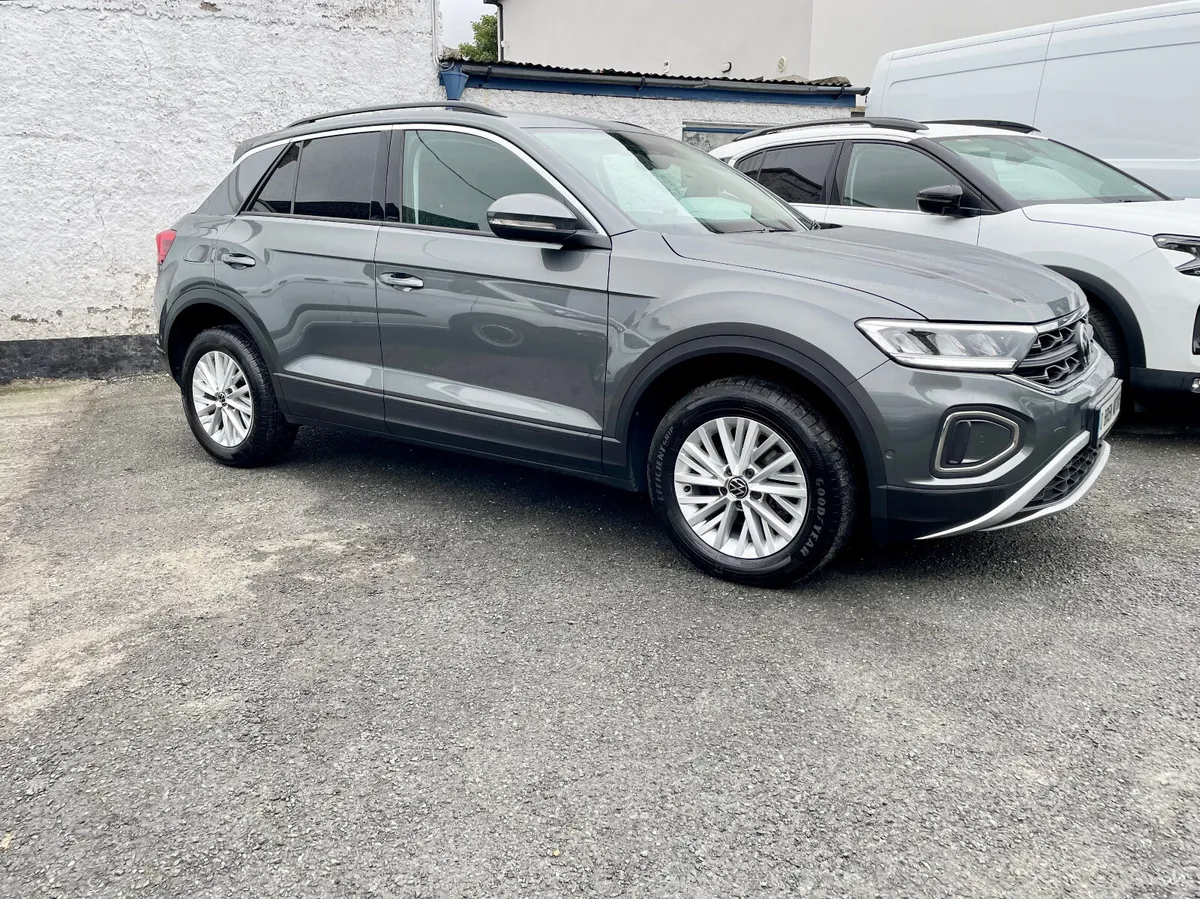 Volkswagen T-Roc Life 2.0TDI 115PS 2 SEAT VAN,2023 - Image 2