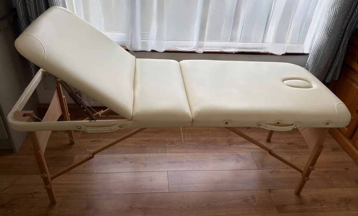 Massage bed & waxing pot & finger soak bowl - Image 3