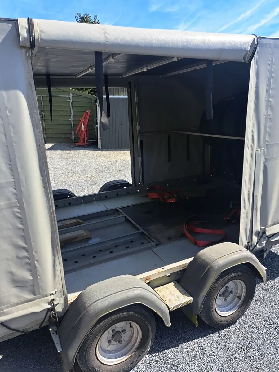 Enclosed Car Transporter - Image 2