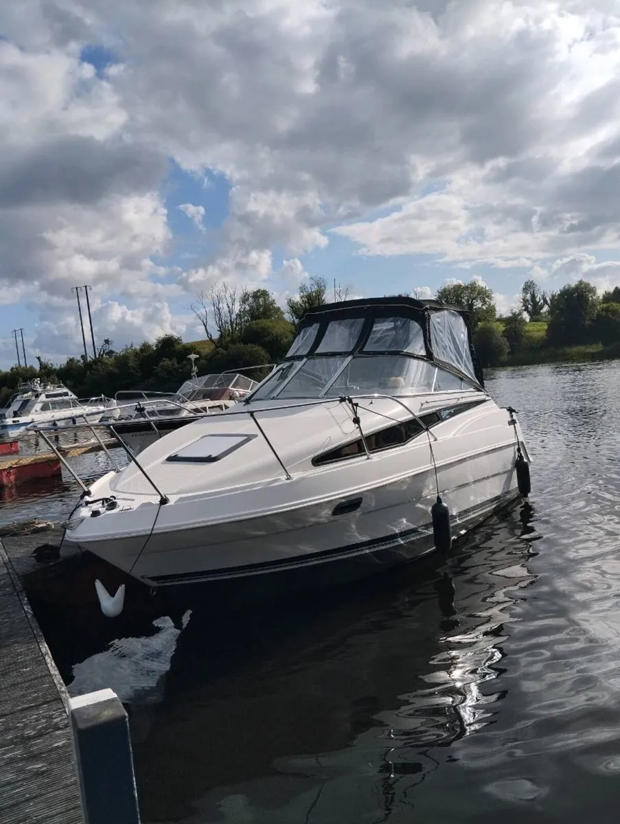 Bayliner 2355 sports cruiser - Image 1