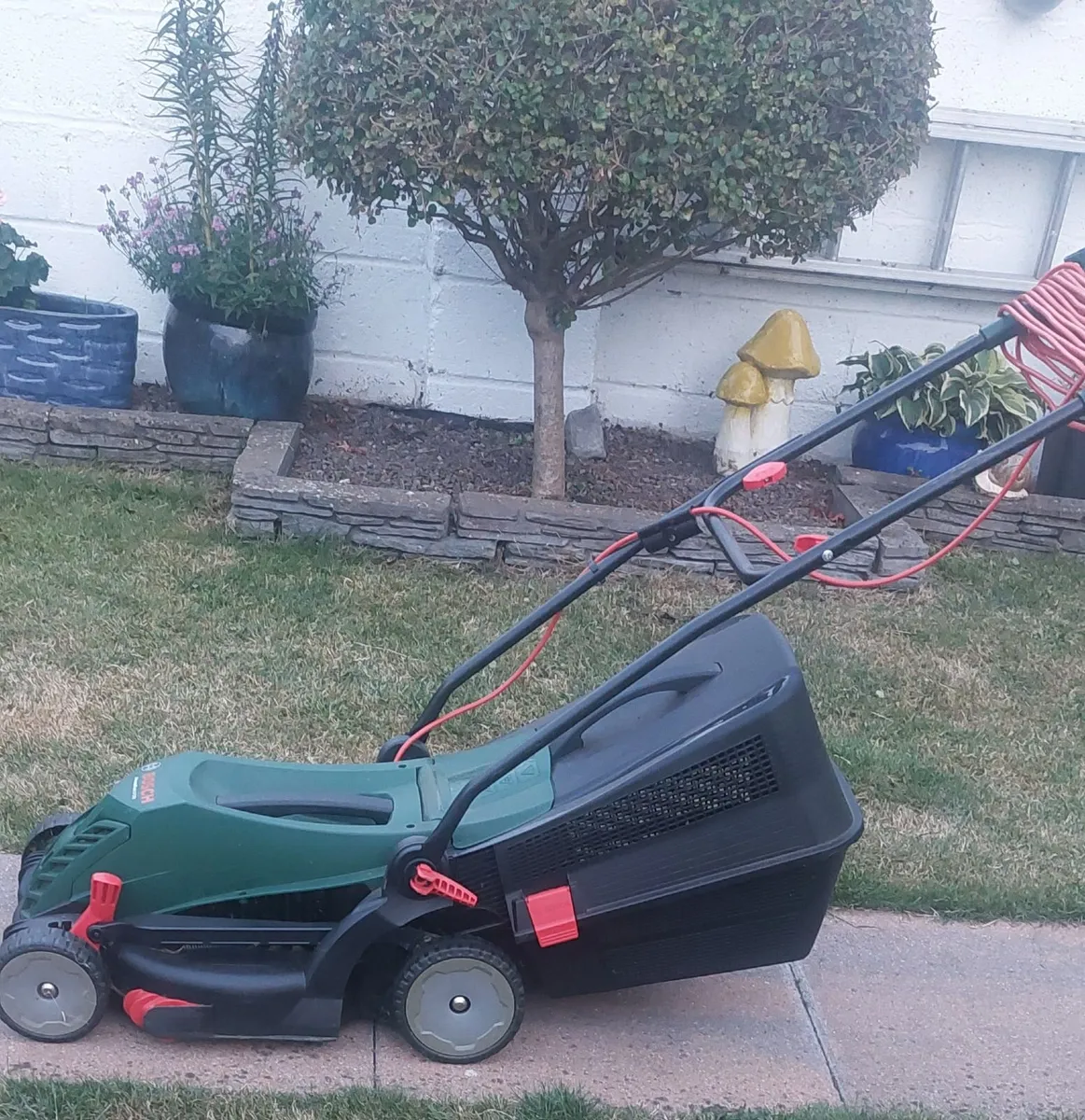 Electric lawnmower - Image 4