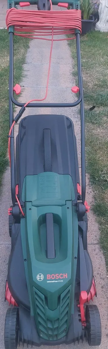 Electric lawnmower - Image 1
