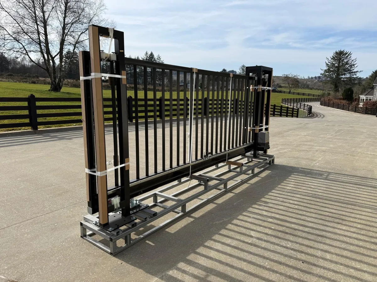 New 13ft Cantilever Gate **Online Auction** - Image 4