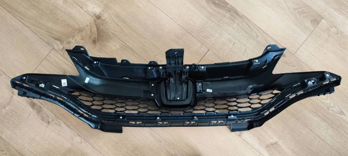 Honda Fit / Jazz Front Upper Grille - Image 1