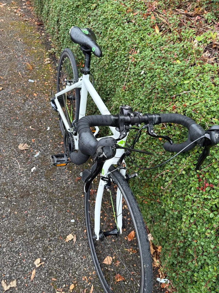 Frog 70 road bike - Image 4