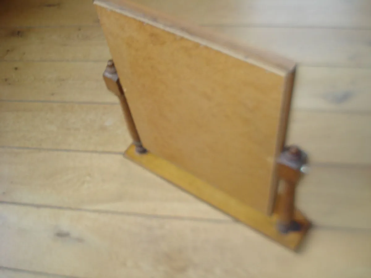 VINTAGE STURDY SOLID PINE VANITY MIRROR. - Image 3