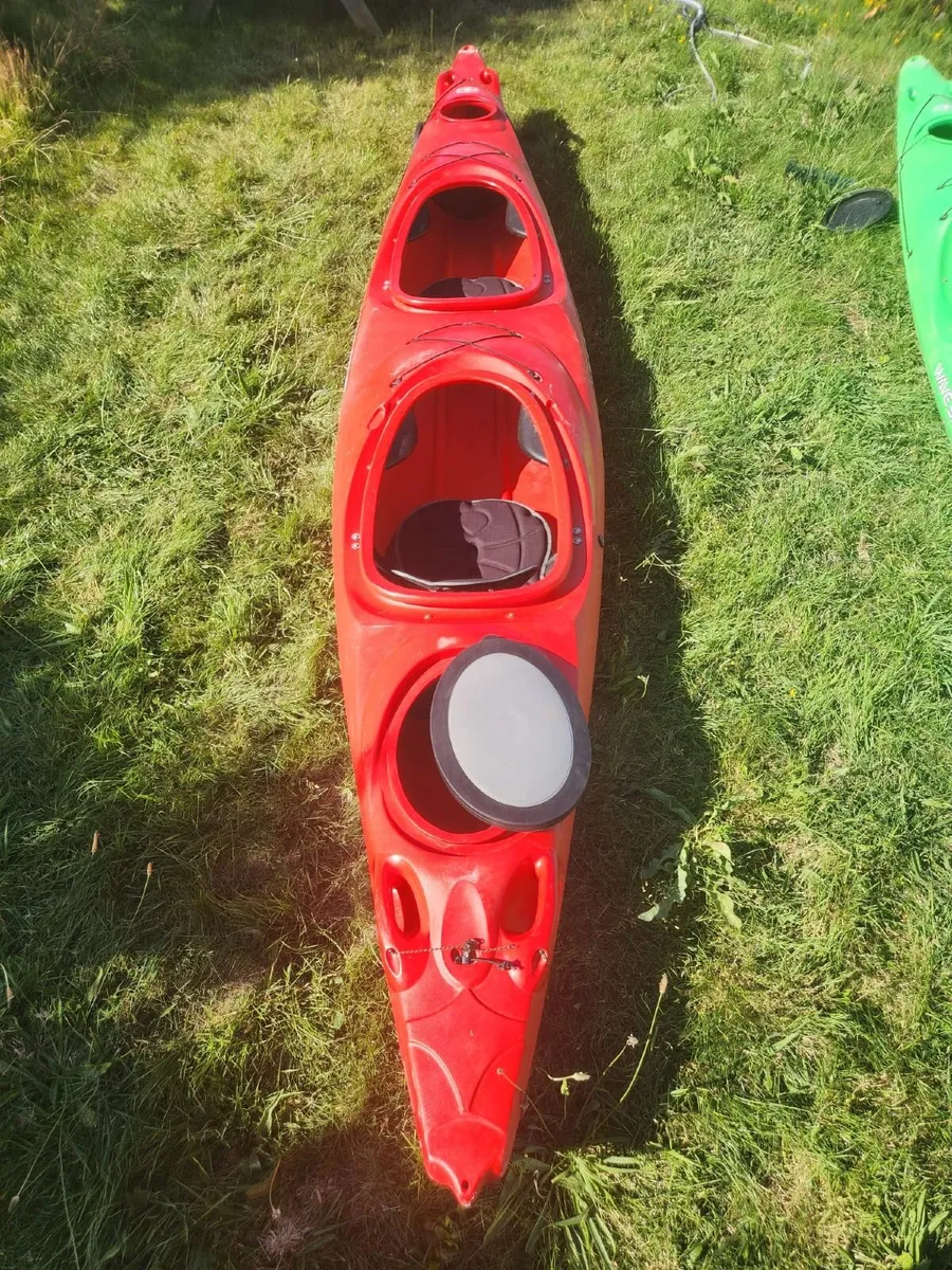 Red tandum kayak Wavesport Horizon - Image 3