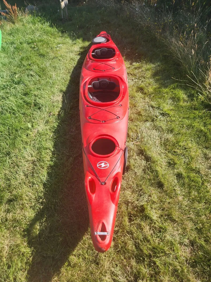 Red tandum kayak Wavesport Horizon - Image 4